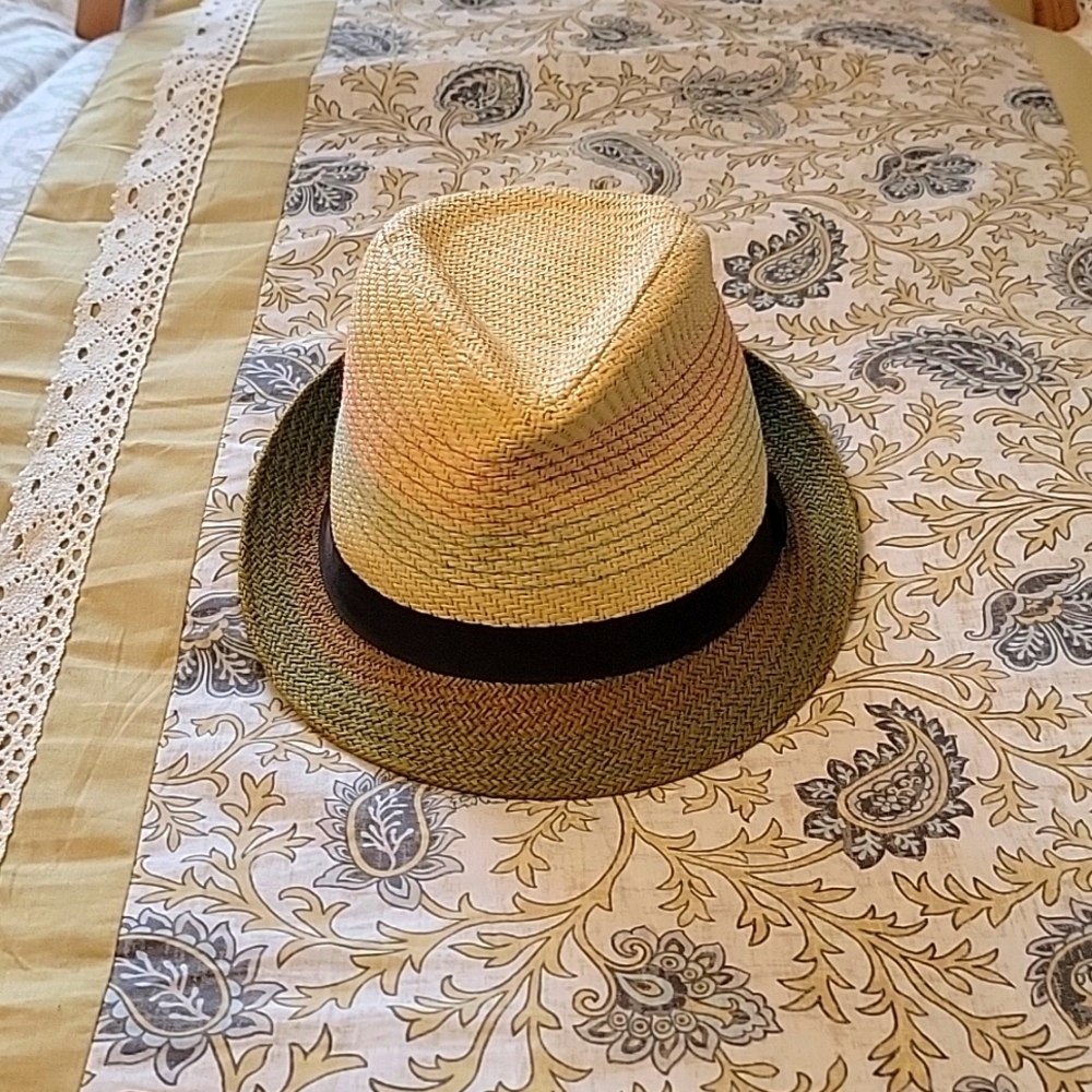 Fedora - Picture 5 of 5